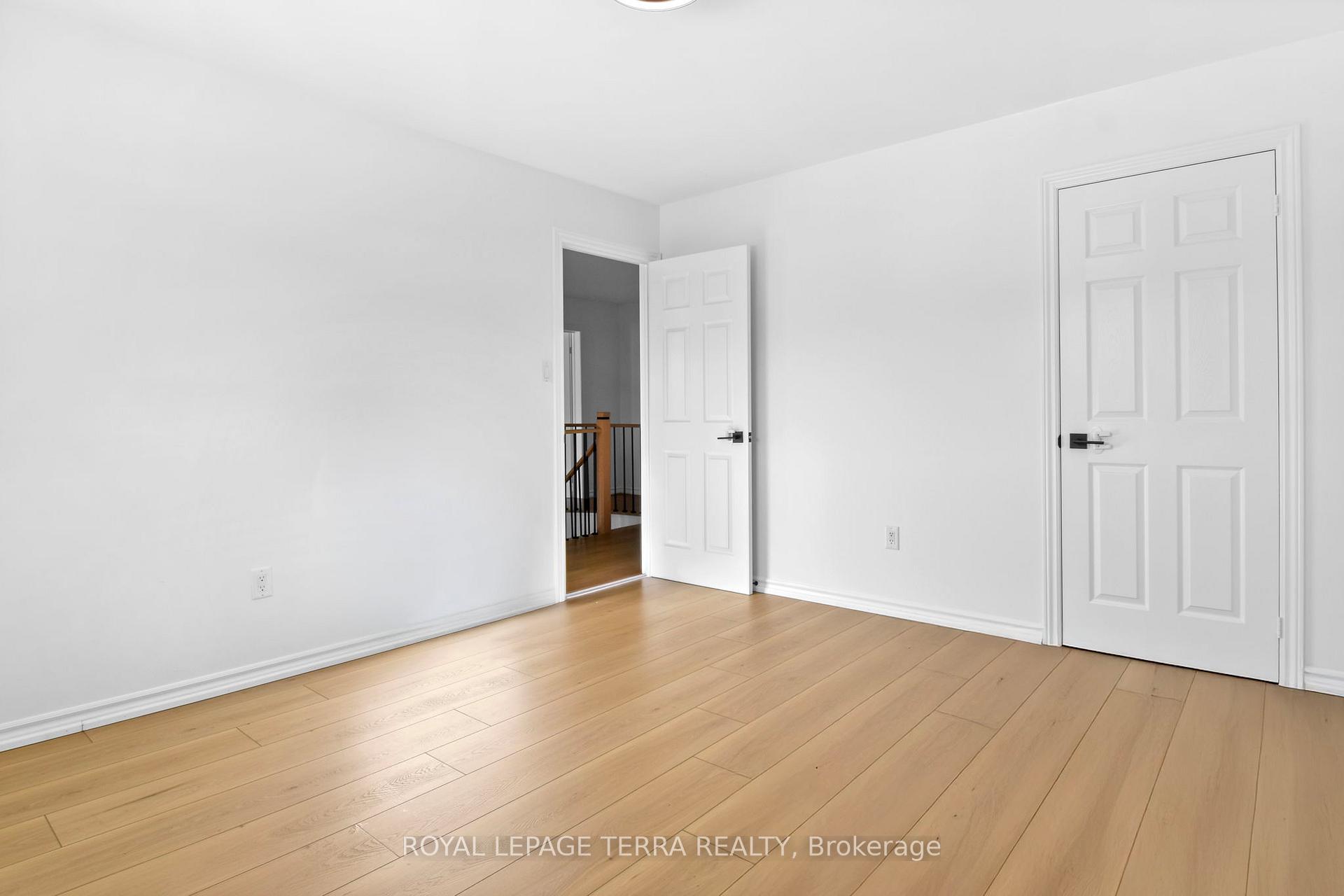 Photo 45 of Unit Upper Part, 10 Silvercreek Crescent, Barrie, Ardagh — HOMEH