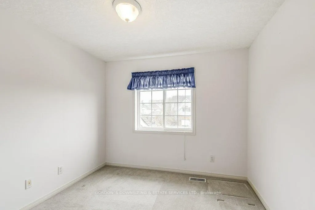 Photo 21 of 473 Laurel Gate Drive, Waterloo — HOMEH