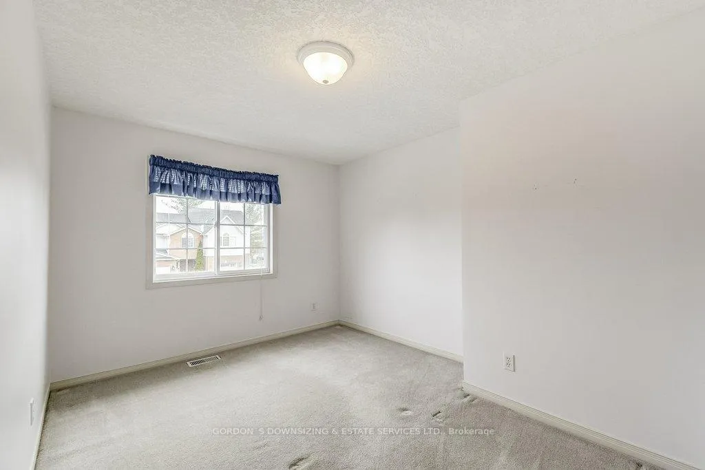 Photo 24 of 473 Laurel Gate Drive, Waterloo — HOMEH