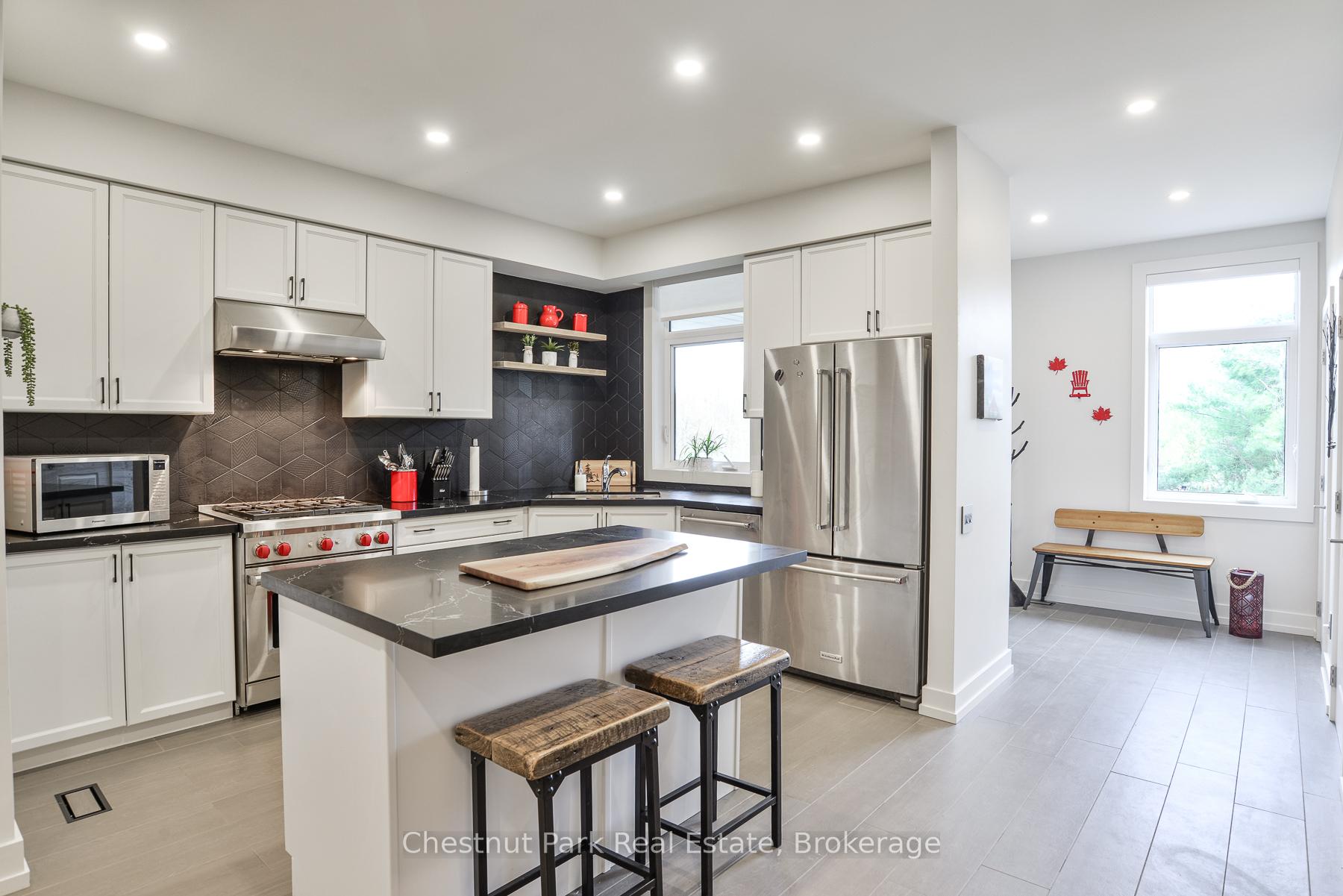 Photo 5 of 55 Rockmount Crescent, Gravenhurst, Muskoka (S) — HOMEH