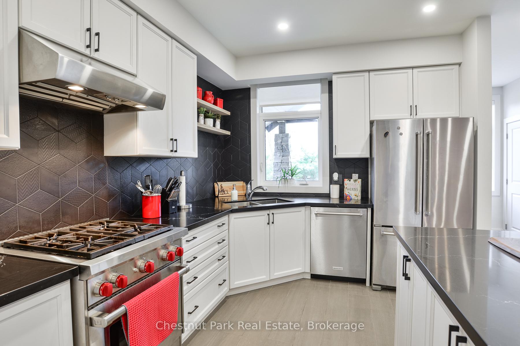 Photo 6 of 55 Rockmount Crescent, Gravenhurst, Muskoka (S) — HOMEH
