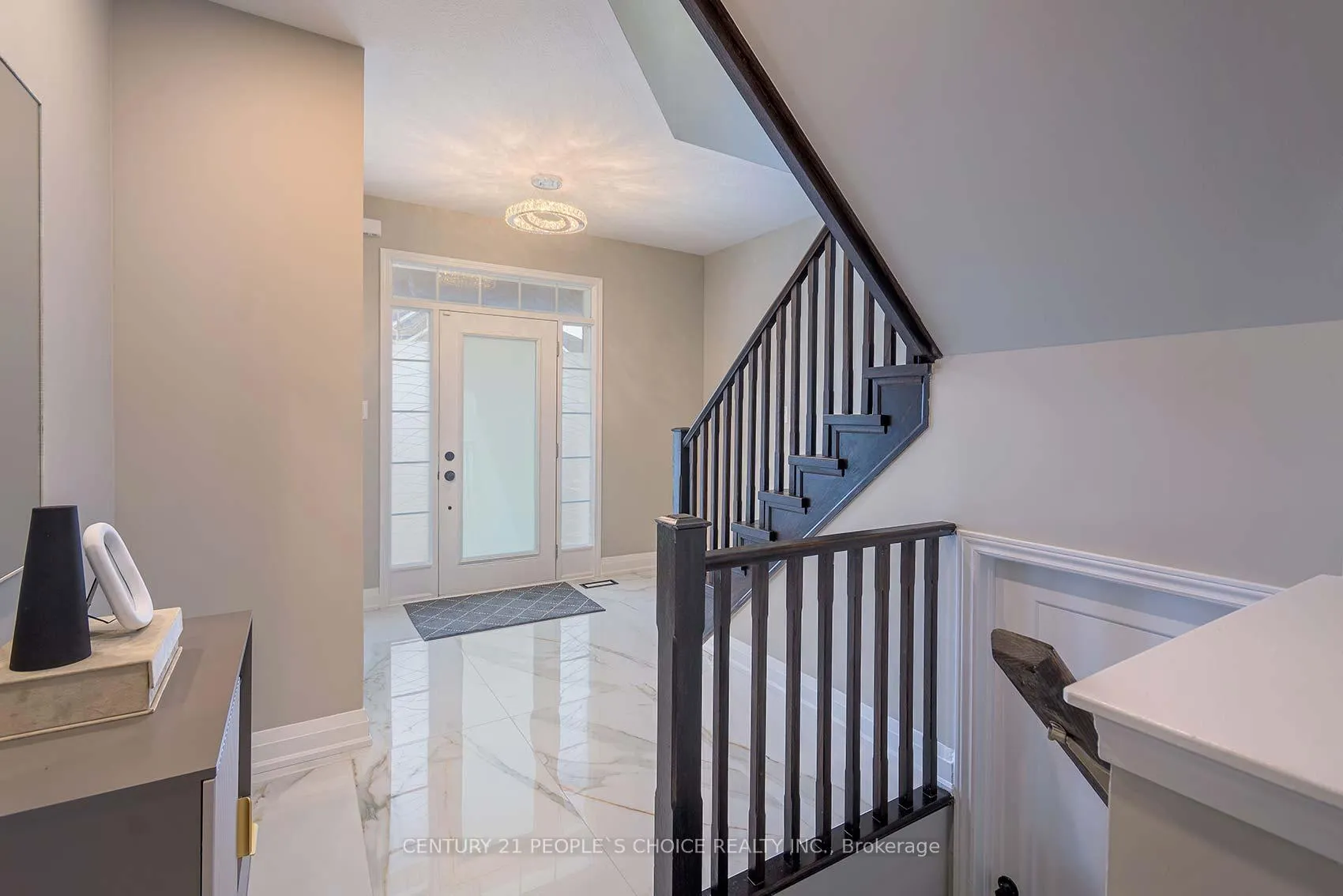Photo 4 of 26 Shoreacres Drive, Kitchener — HOMEH