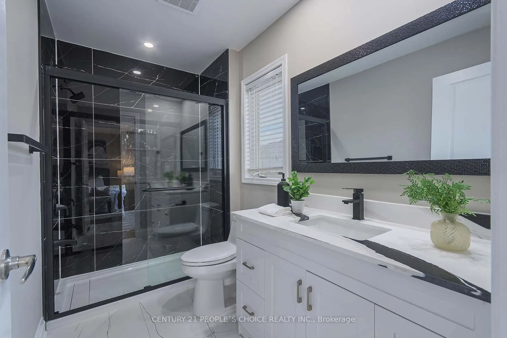 Photo 19 of 26 Shoreacres Drive, Kitchener — HOMEH