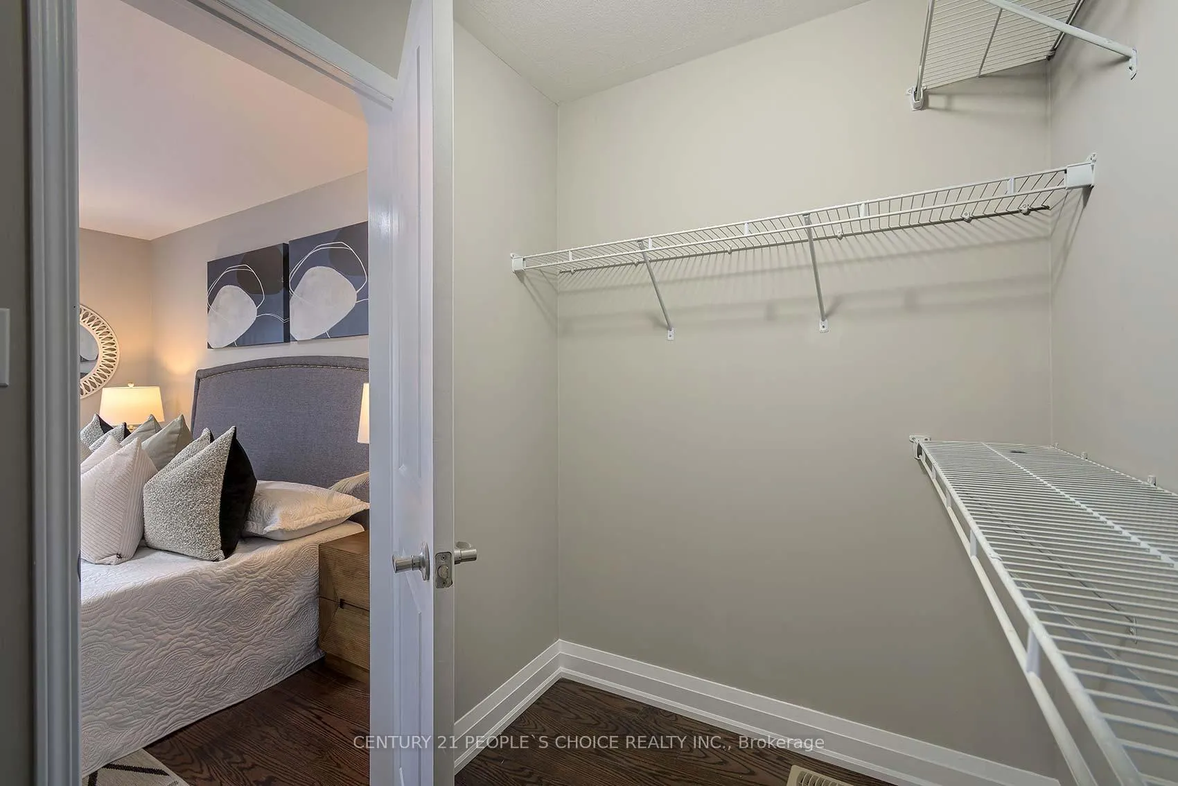 Photo 20 of 26 Shoreacres Drive, Kitchener — HOMEH