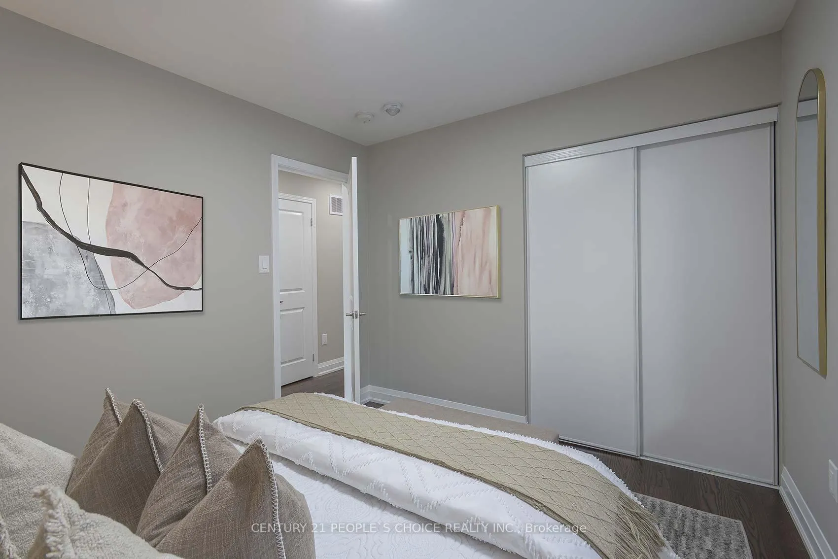 Photo 22 of 26 Shoreacres Drive, Kitchener — HOMEH