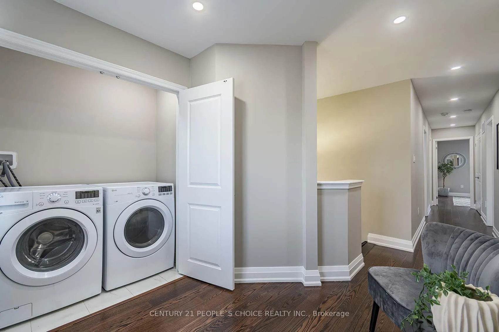 Photo 28 of 26 Shoreacres Drive, Kitchener — HOMEH