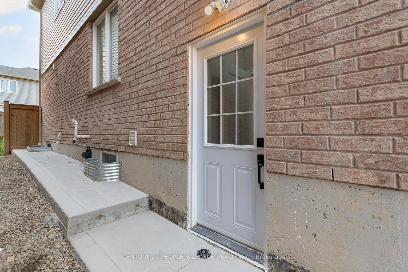 Photo 29 of 26 Shoreacres Drive, Kitchener — HOMEH