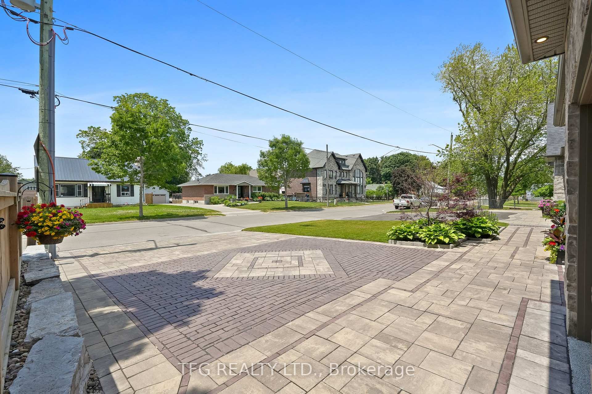 Photo 2 of 115 Duke Street, Clarington, Bowmanville — HOMEH