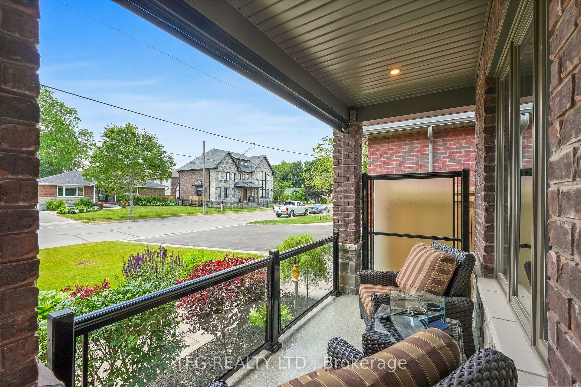 Photo 3 of 115 Duke Street, Clarington, Bowmanville — HOMEH