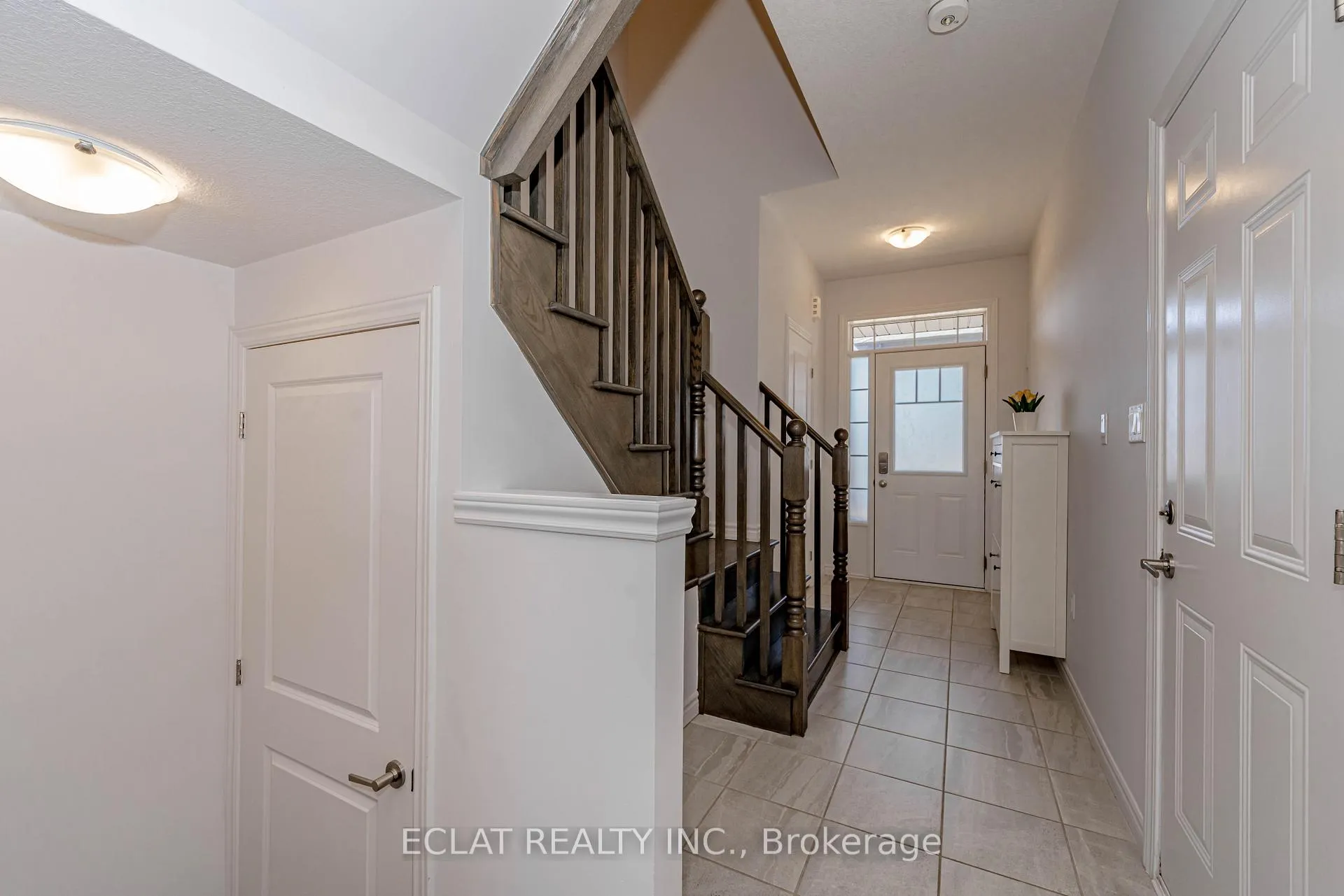 Photo 5 of Unit 19, 1 Tom Brown Drive, Brant, Paris — HOMEH