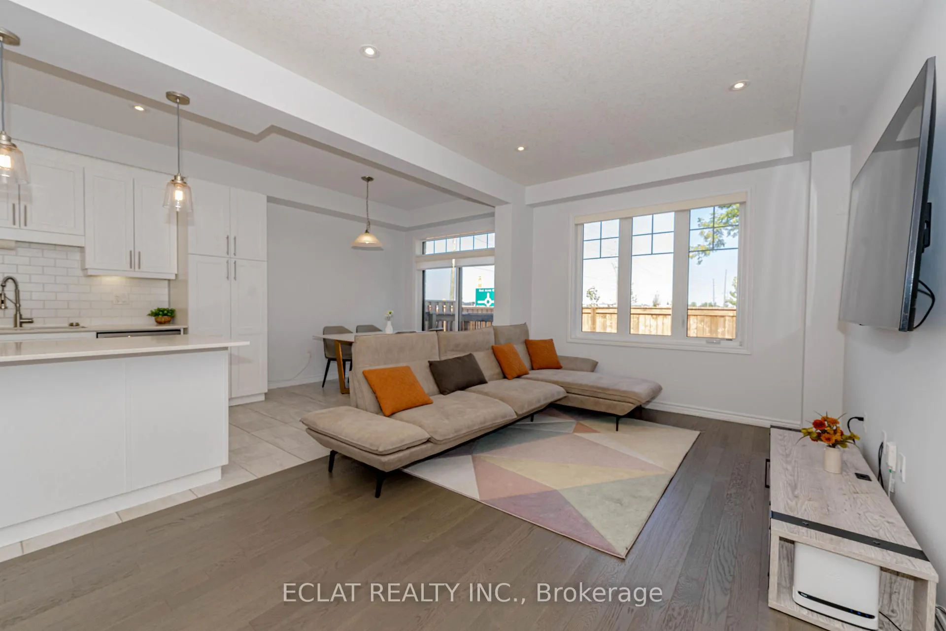 Photo 8 of Unit 19, 1 Tom Brown Drive, Brant, Paris — HOMEH