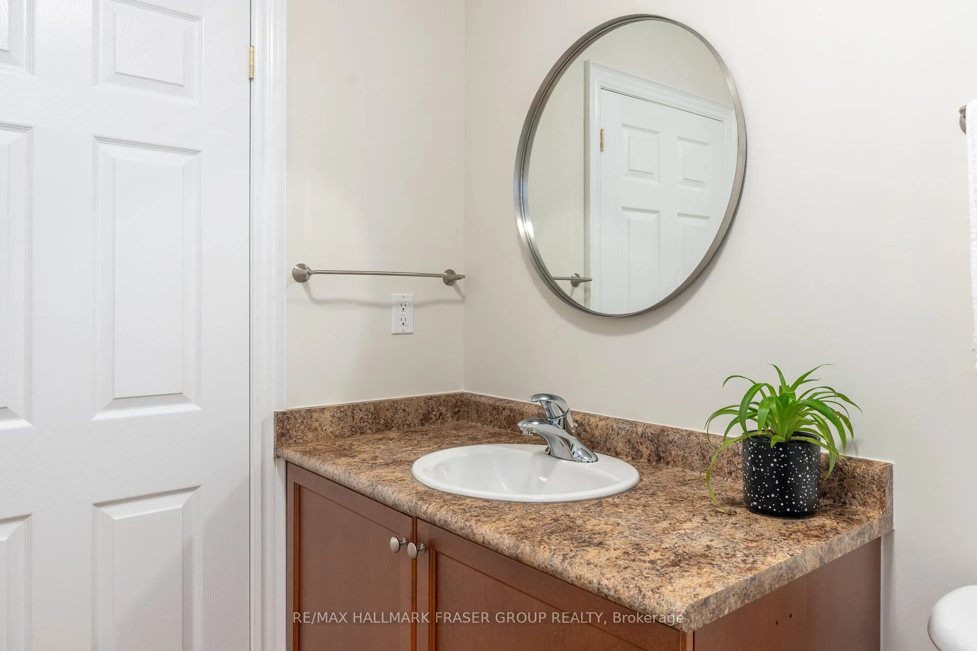 Photo 42 of 80 Roberson Drive, Ajax, Central West — HOMEH