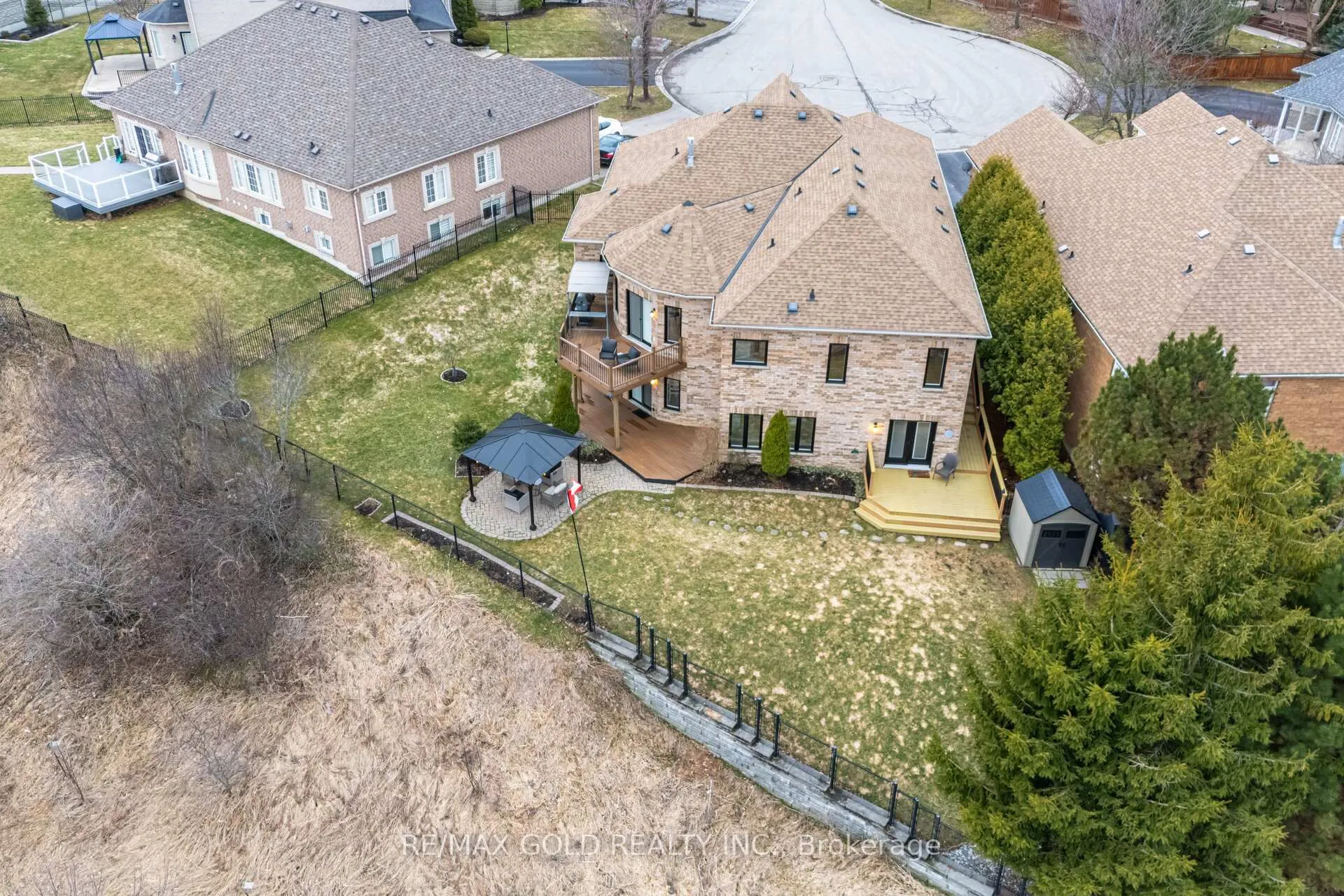 Photo 3 of 12 Vista View Court, Caledon, Rural Caledon — HOMEH