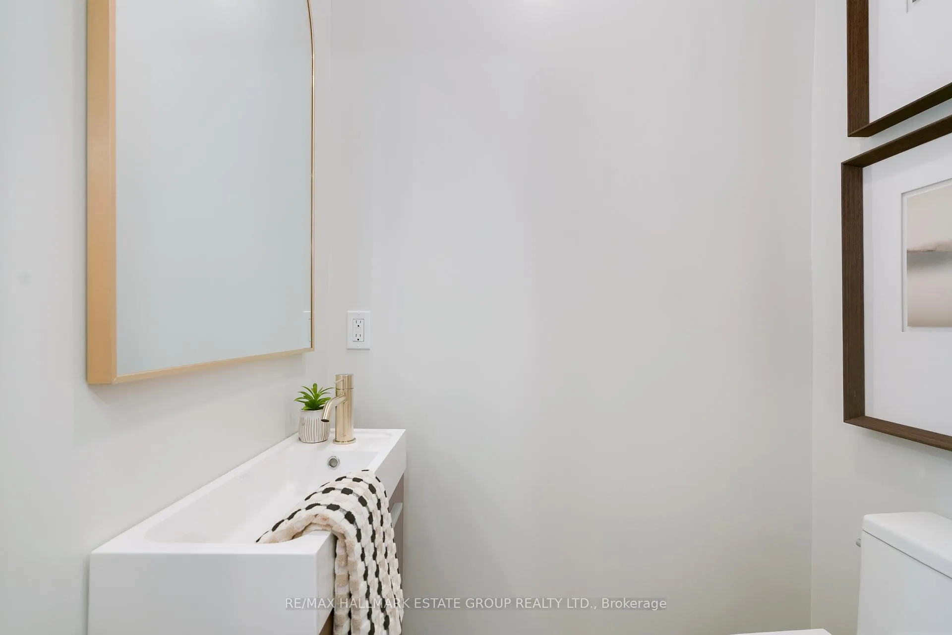 Photo 7 of 39 Lewis Street, Toronto, South Riverdale — HOMEH