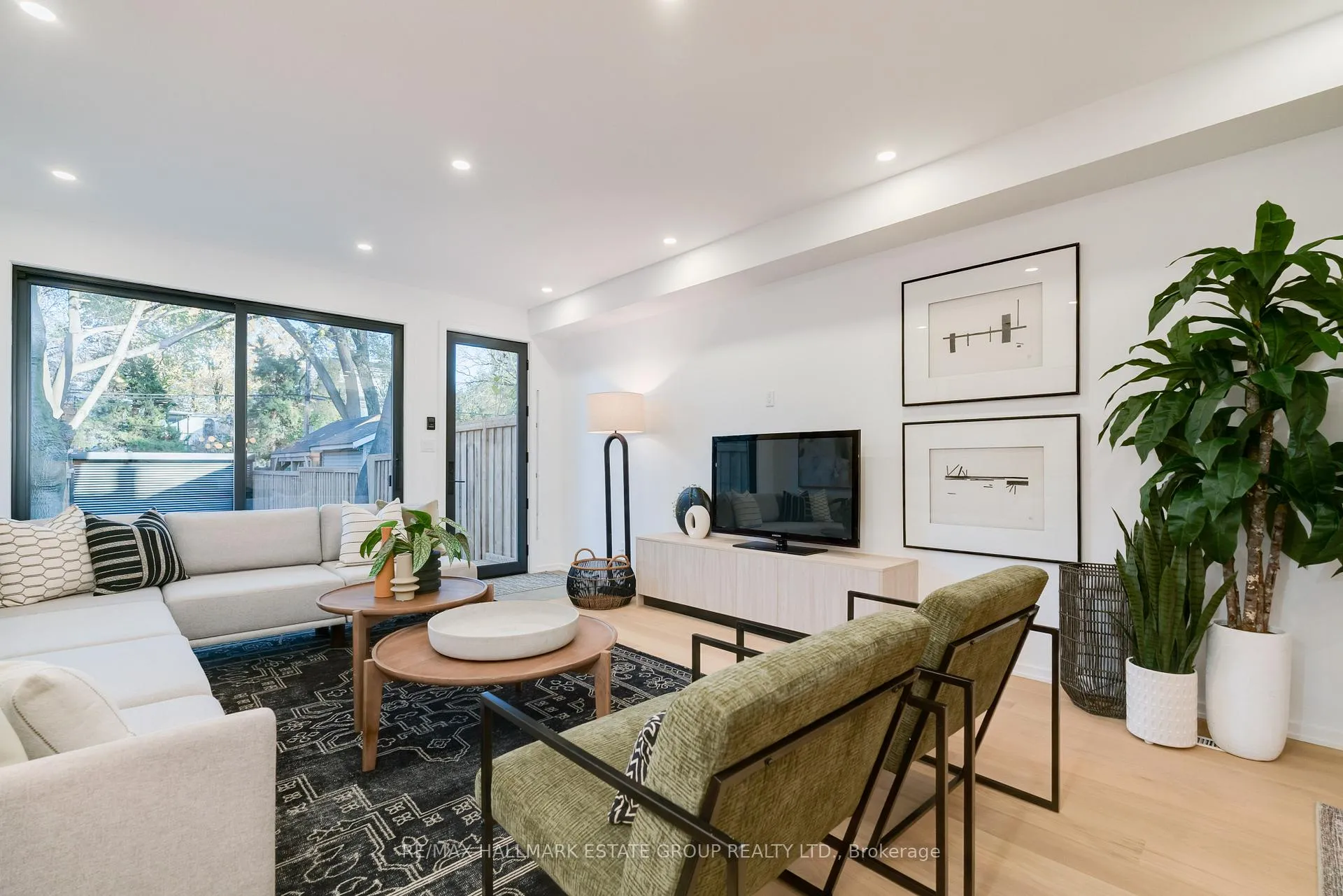 Photo 13 of 39 Lewis Street, Toronto, South Riverdale — HOMEH