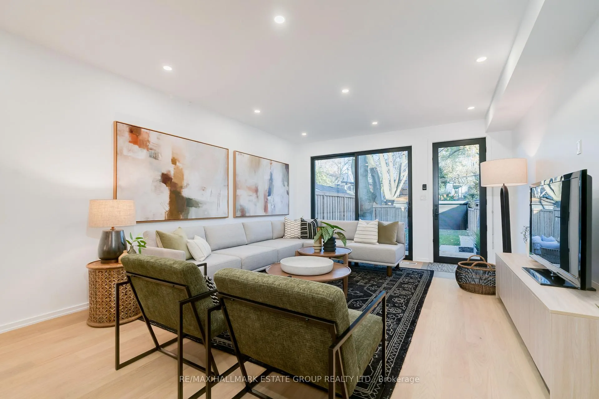 Photo 14 of 39 Lewis Street, Toronto, South Riverdale — HOMEH