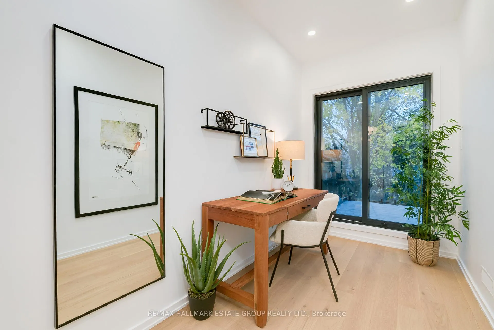 Photo 35 of 39 Lewis Street, Toronto, South Riverdale — HOMEH
