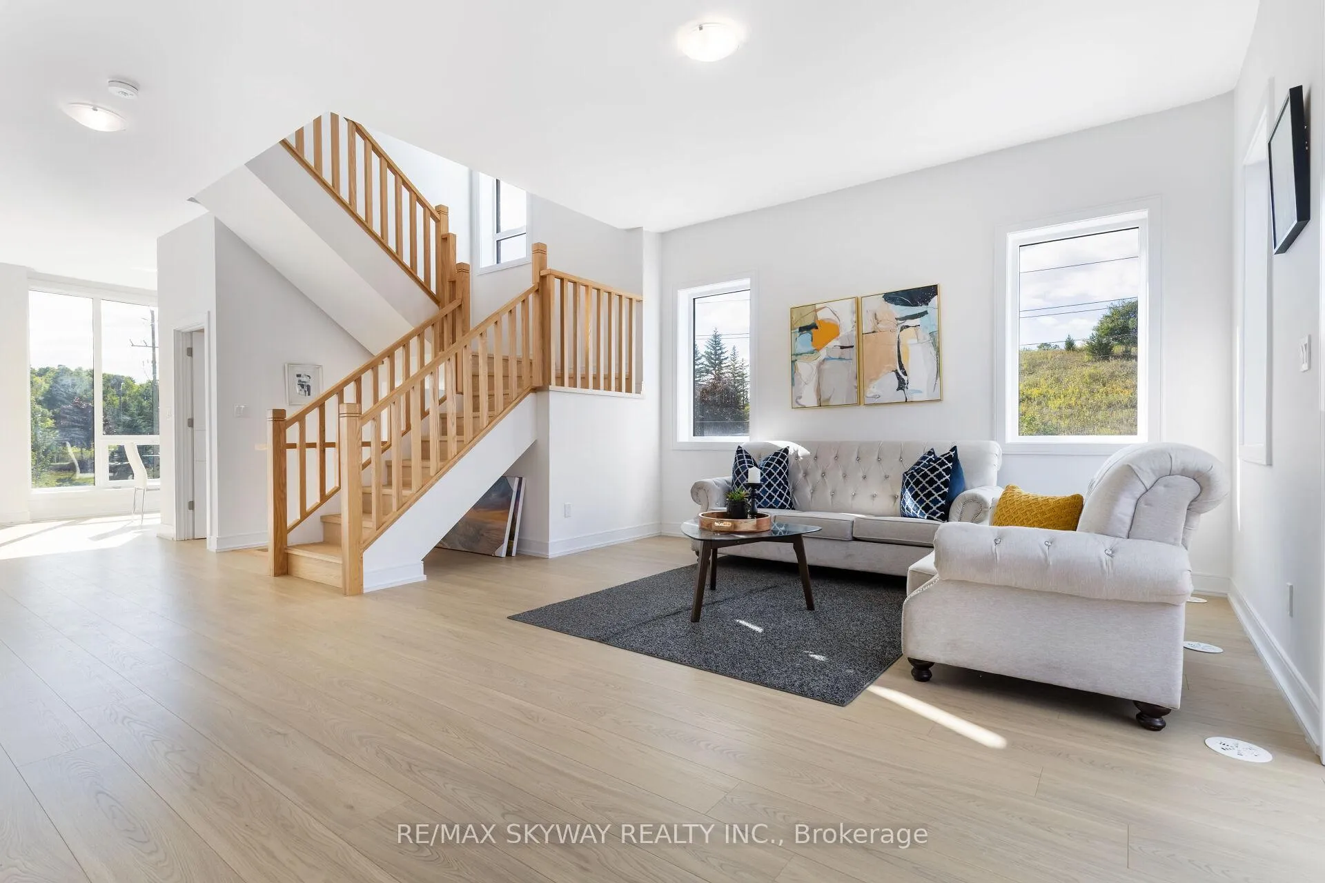 Photo 12 of 7 Taylor Court, Caledon, Bolton West — HOMEH