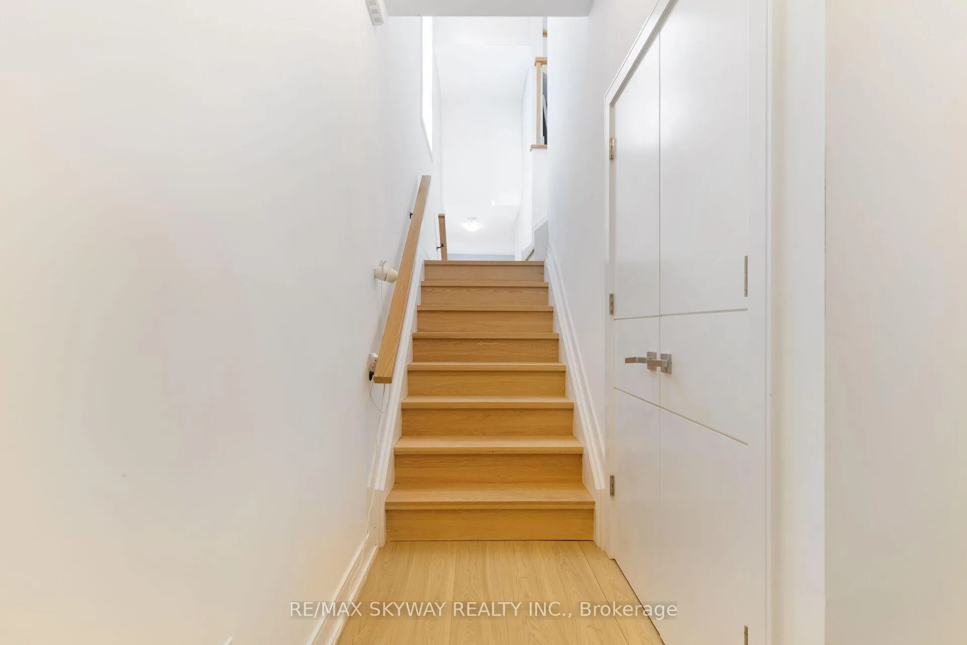 Photo 43 of 7 Taylor Court, Caledon, Bolton West — HOMEH