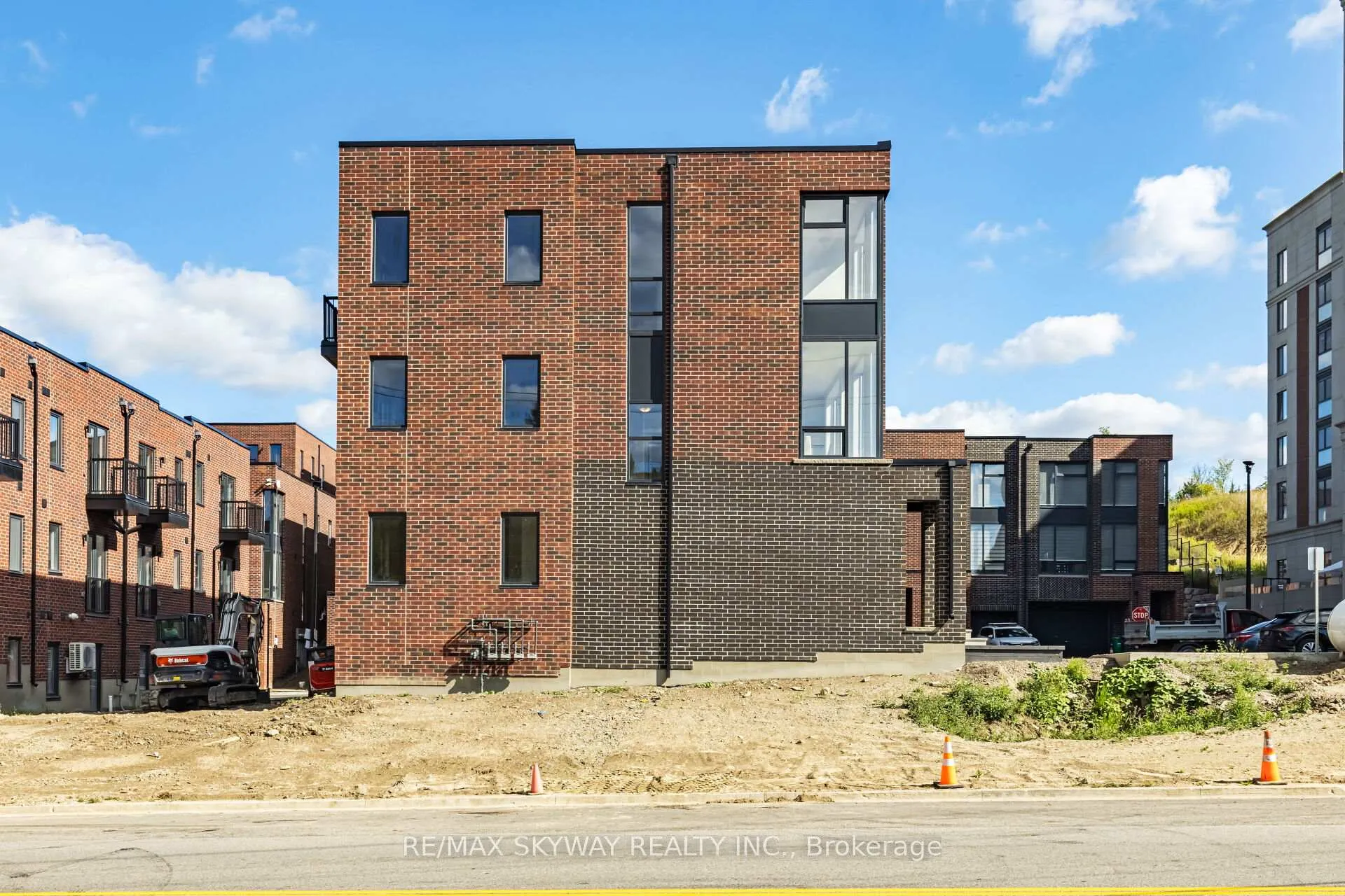 Photo 49 of 7 Taylor Court, Caledon, Bolton West — HOMEH