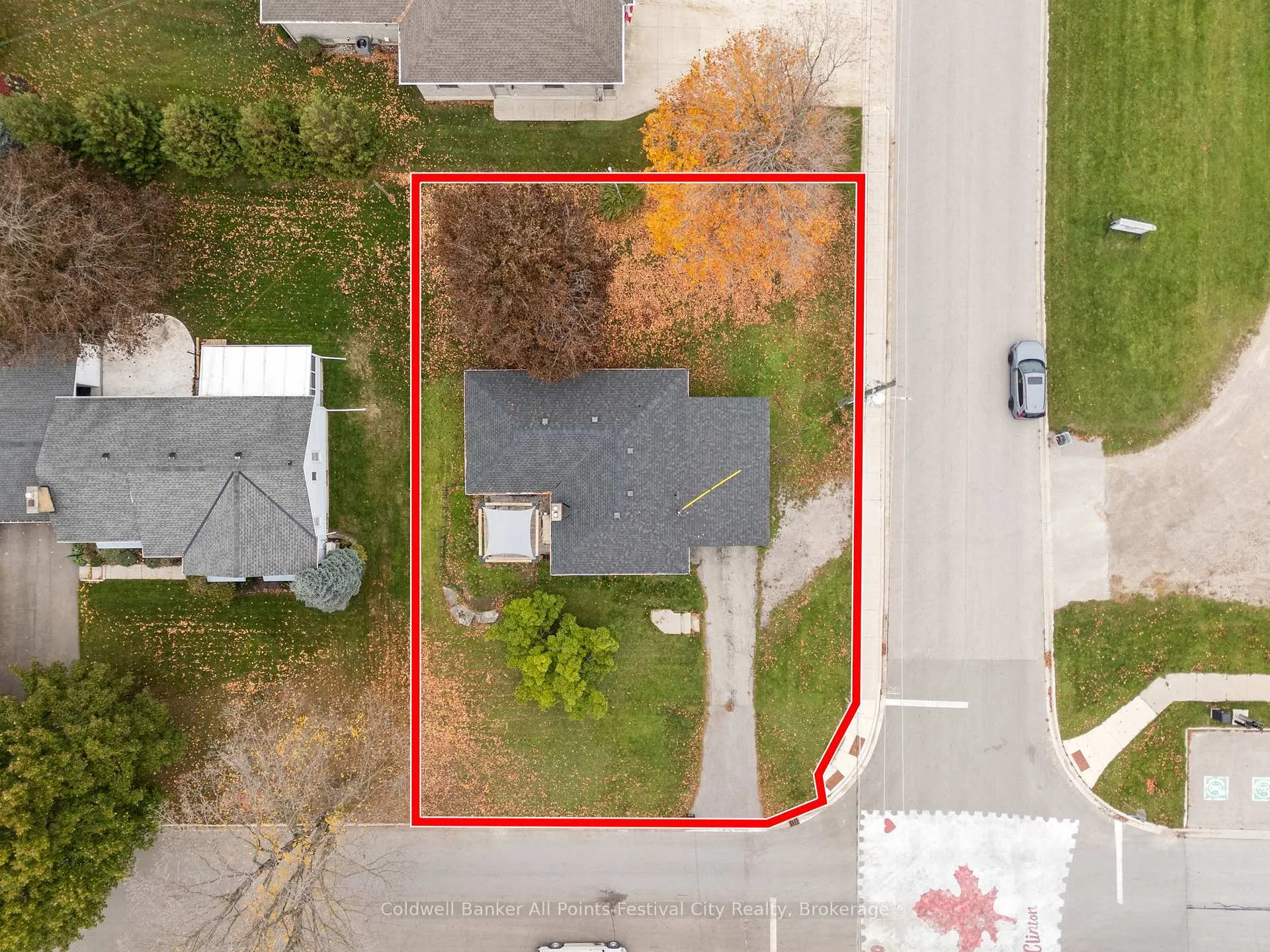 Photo 4 of 69 Whitehead Street, Central Huron, Clinton — HOMEH