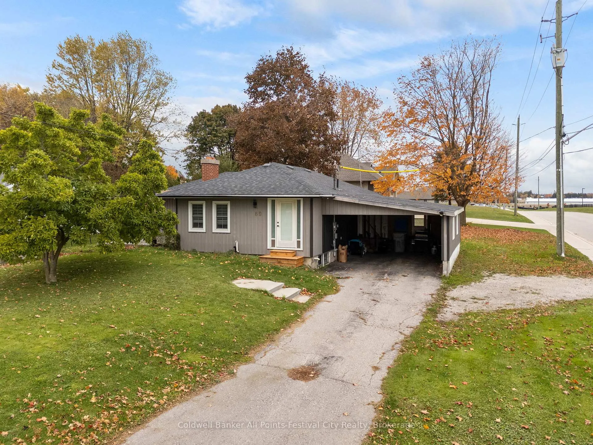 Photo 5 of 69 Whitehead Street, Central Huron, Clinton — HOMEH