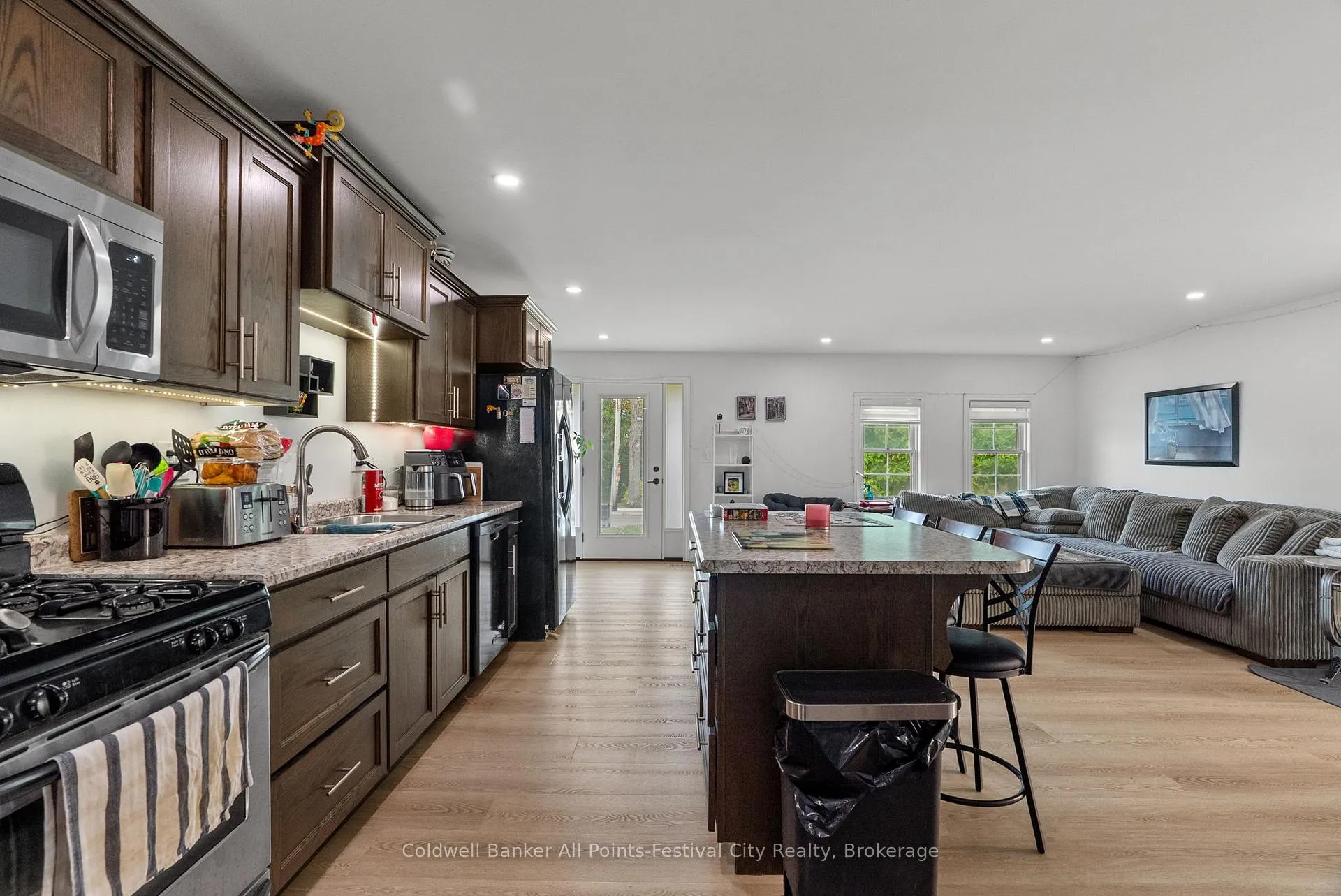 Photo 13 of 69 Whitehead Street, Central Huron, Clinton — HOMEH