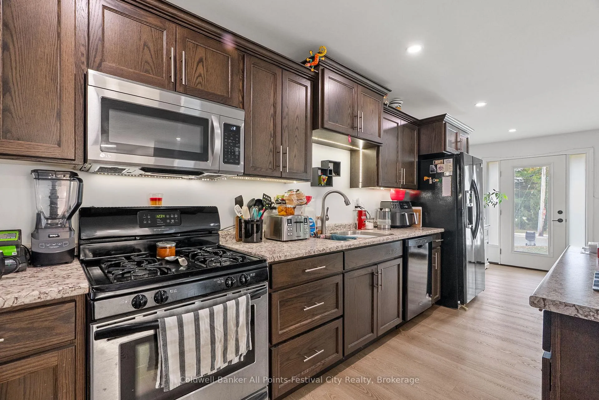 Photo 14 of 69 Whitehead Street, Central Huron, Clinton — HOMEH