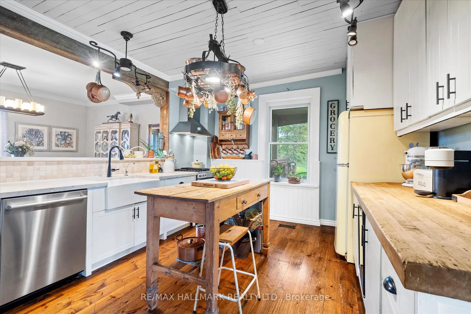 Photo 16 of 473395 County Road 11, Amaranth, Rural Amaranth — HOMEH