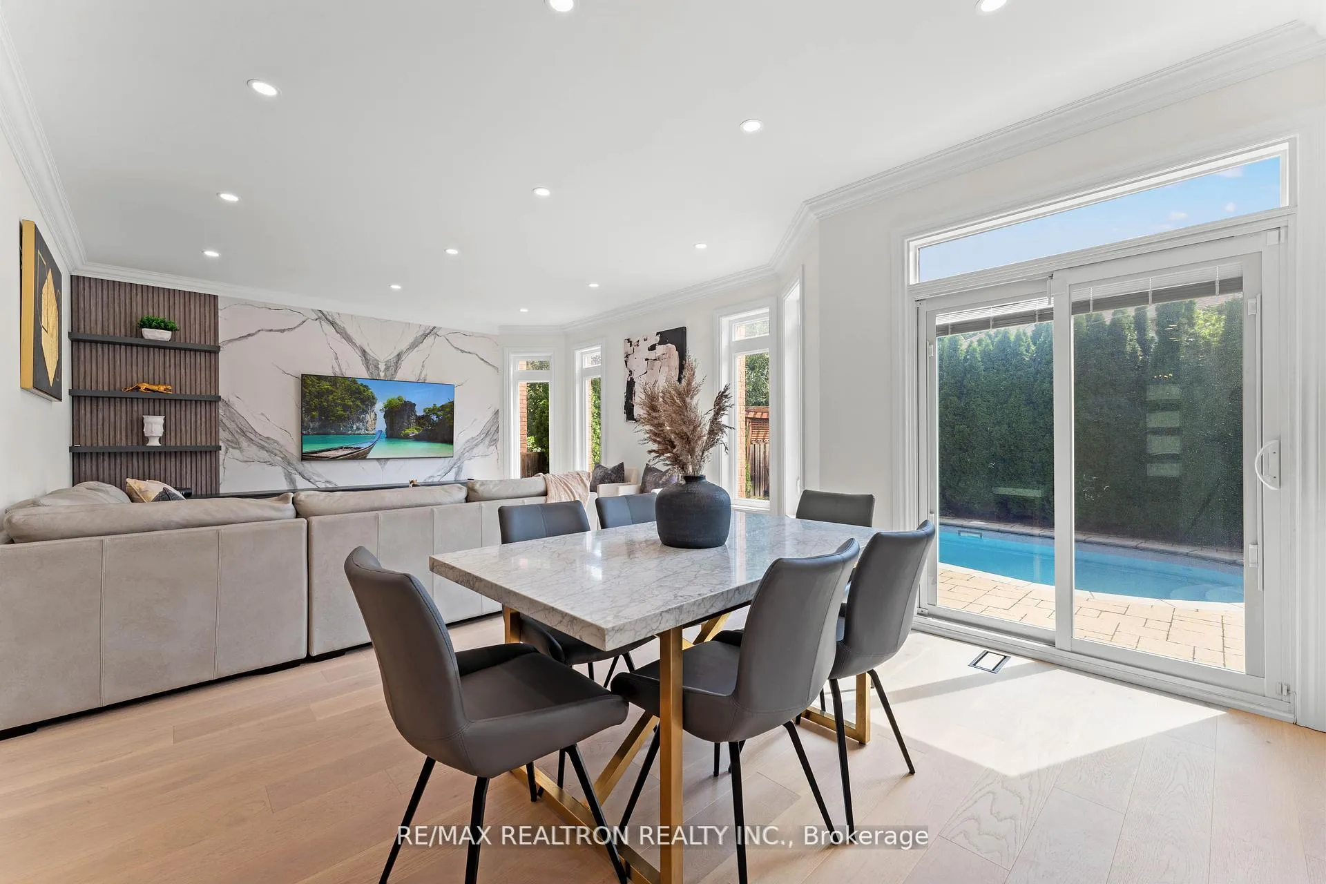 Photo 16 of 43 Basie Gate, Vaughan, Patterson — HOMEH