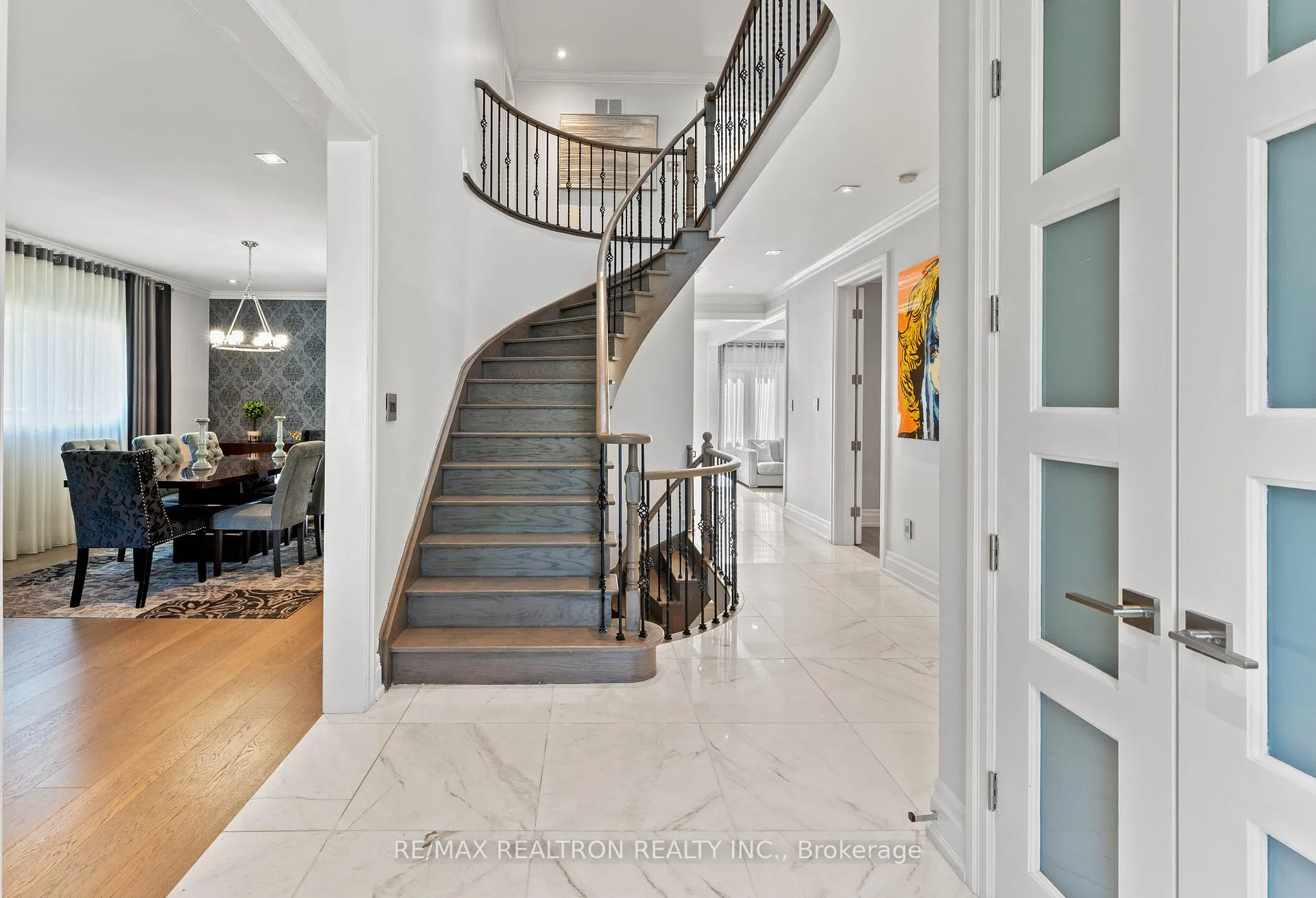 Photo 4 of 90 Savoy Crescent, Vaughan, Beverley Glen — HOMEH