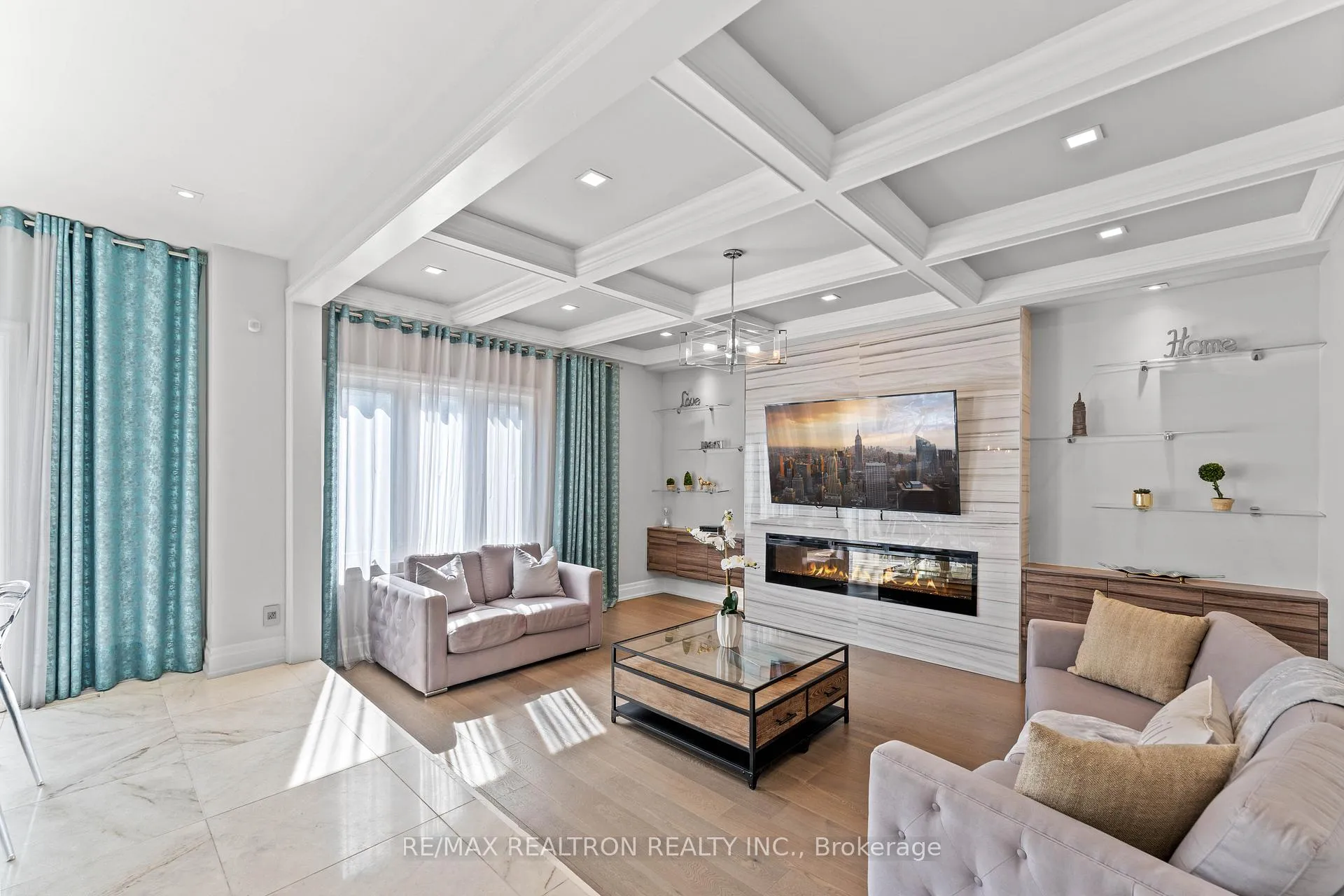 Photo 16 of 90 Savoy Crescent, Vaughan, Beverley Glen — HOMEH