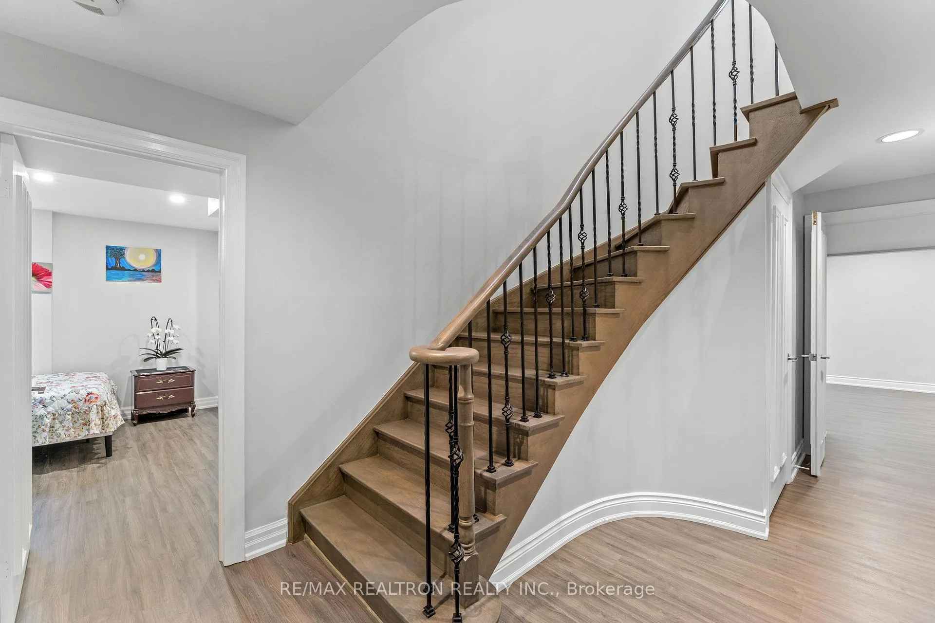 Photo 35 of 90 Savoy Crescent, Vaughan, Beverley Glen — HOMEH