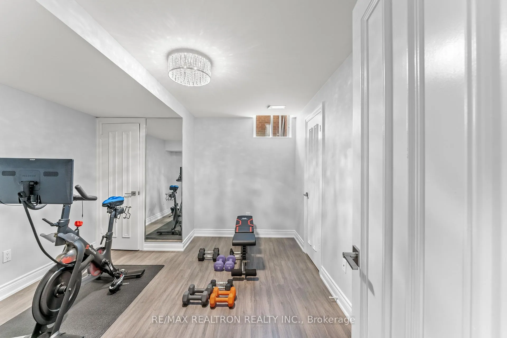 Photo 39 of 90 Savoy Crescent, Vaughan, Beverley Glen — HOMEH