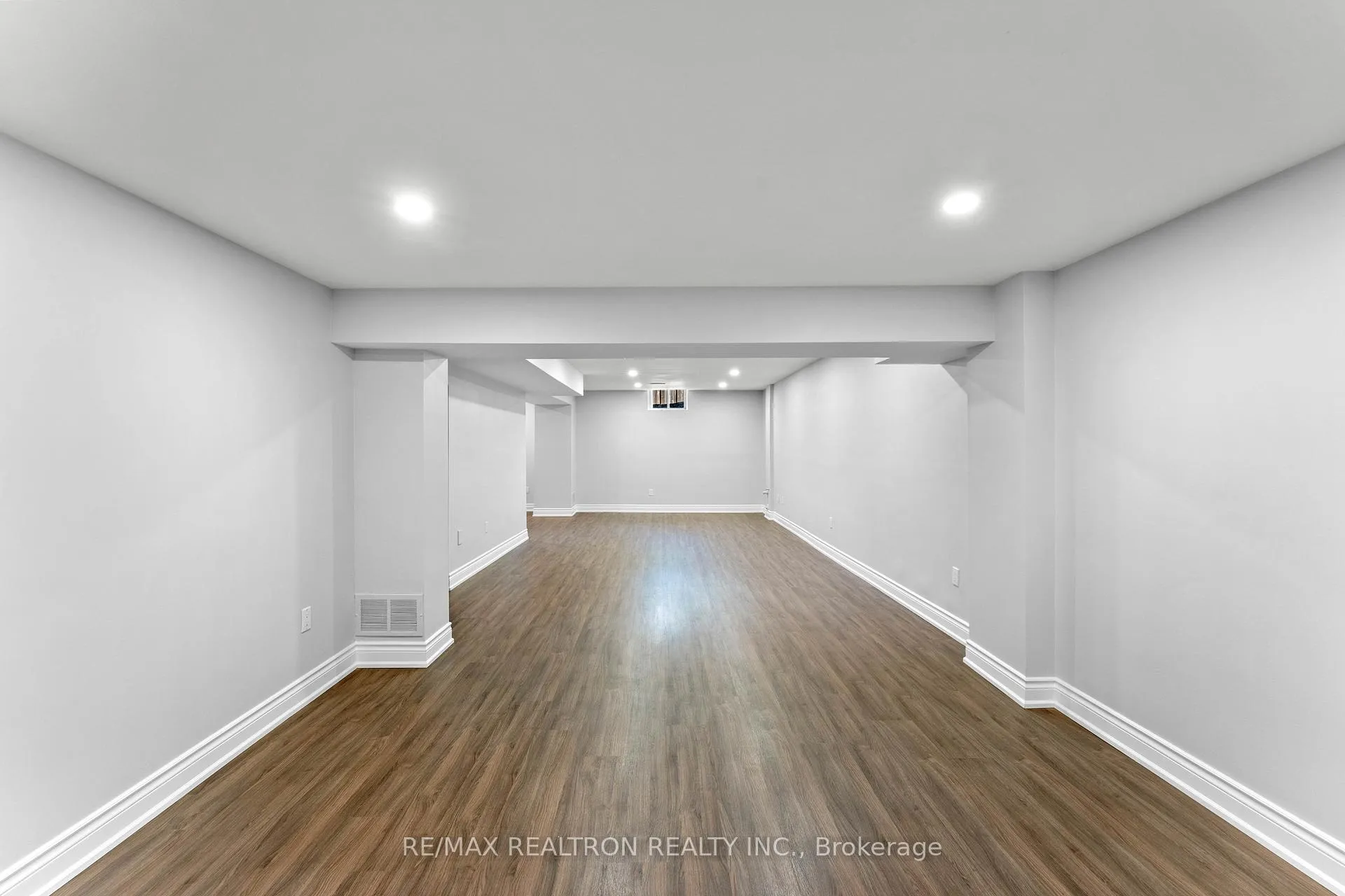 Photo 40 of 90 Savoy Crescent, Vaughan, Beverley Glen — HOMEH