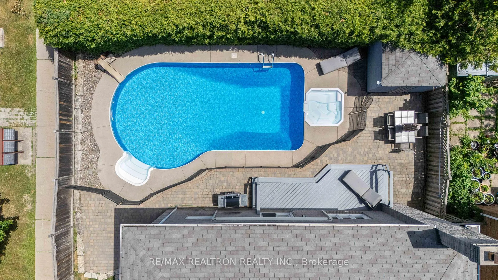 Photo 49 of 90 Savoy Crescent, Vaughan, Beverley Glen — HOMEH