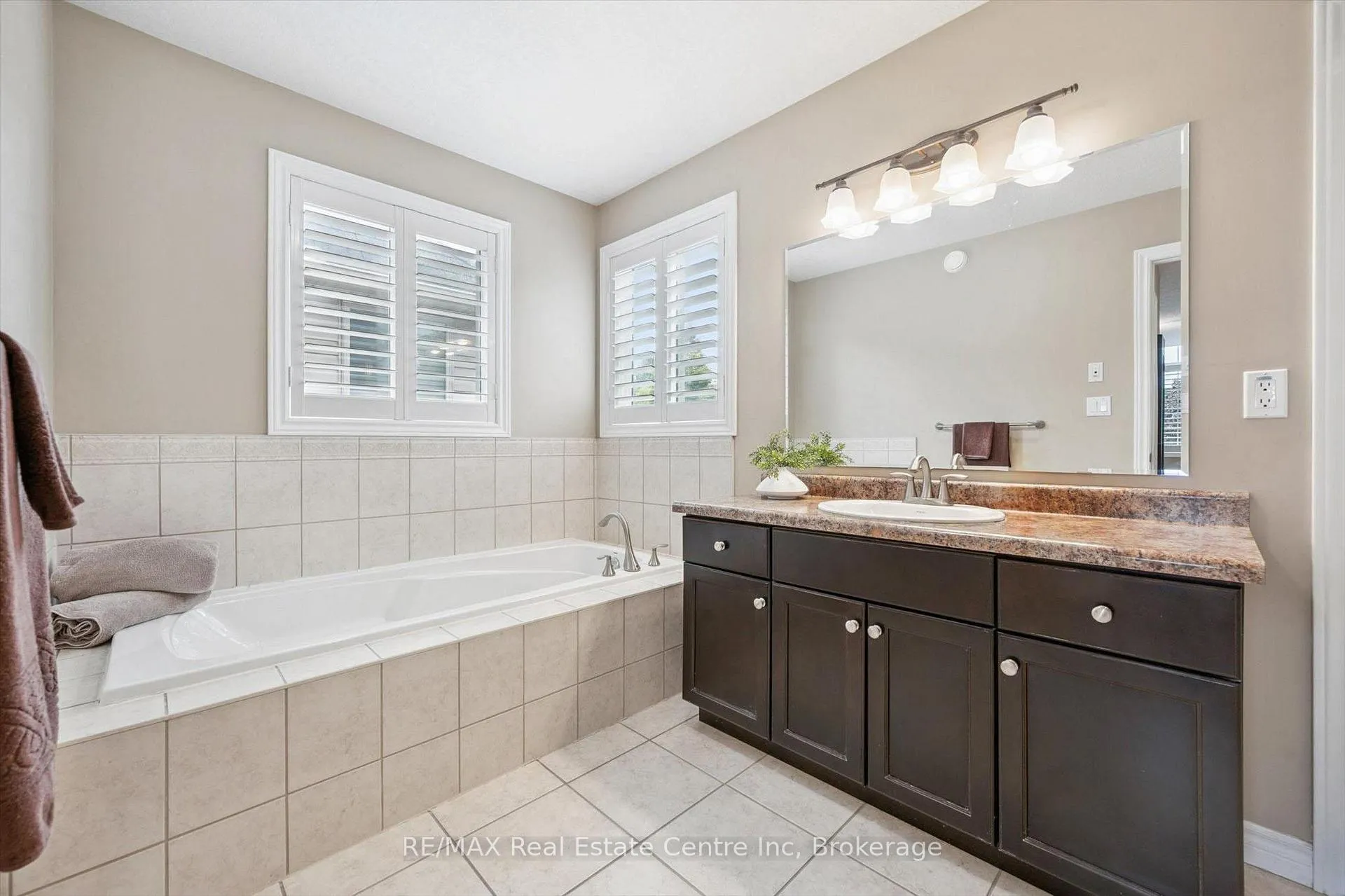 Photo 19 of 32 Frasson Drive, Guelph, Grange Road — HOMEH