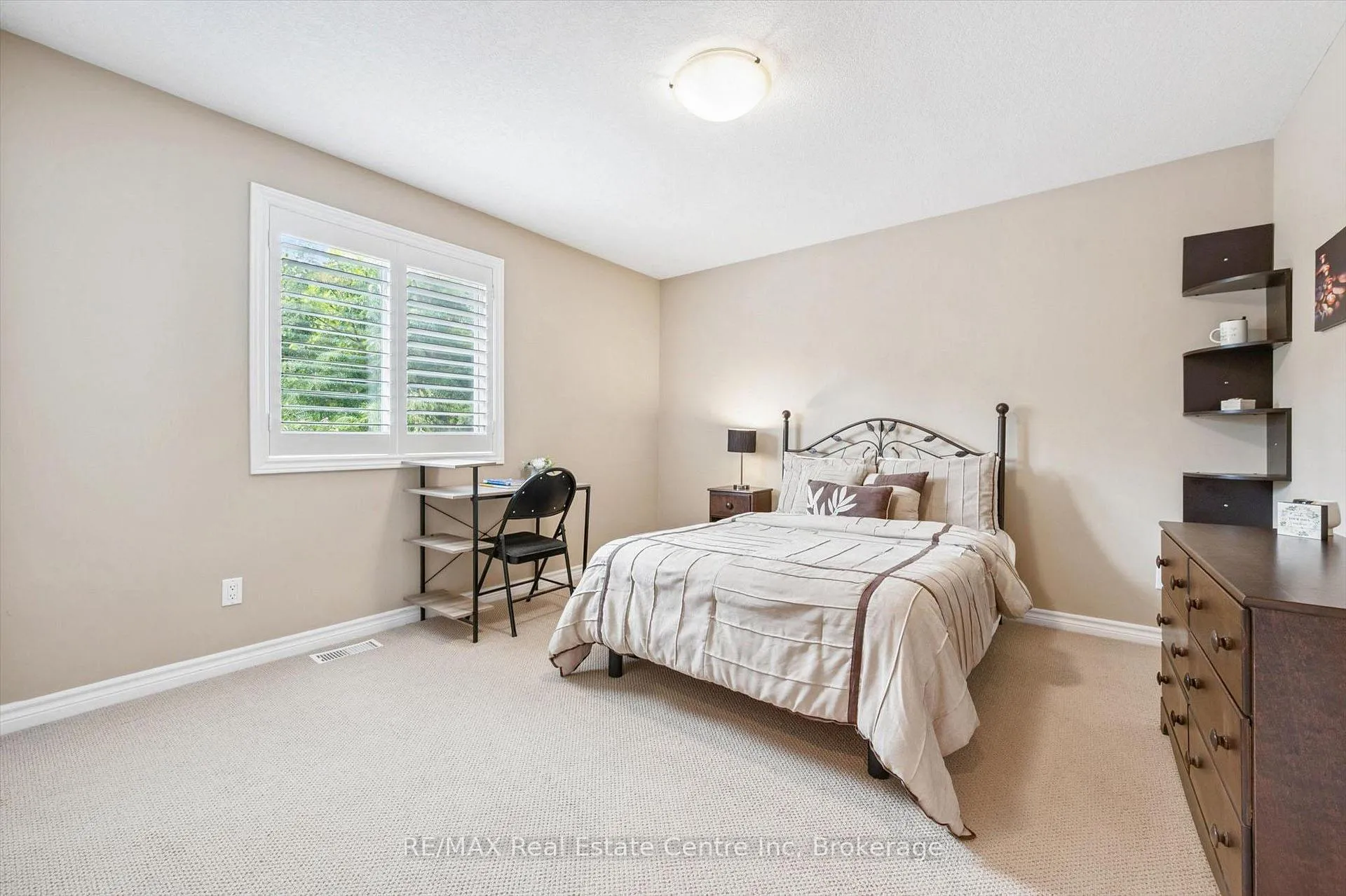 Photo 24 of 32 Frasson Drive, Guelph, Grange Road — HOMEH