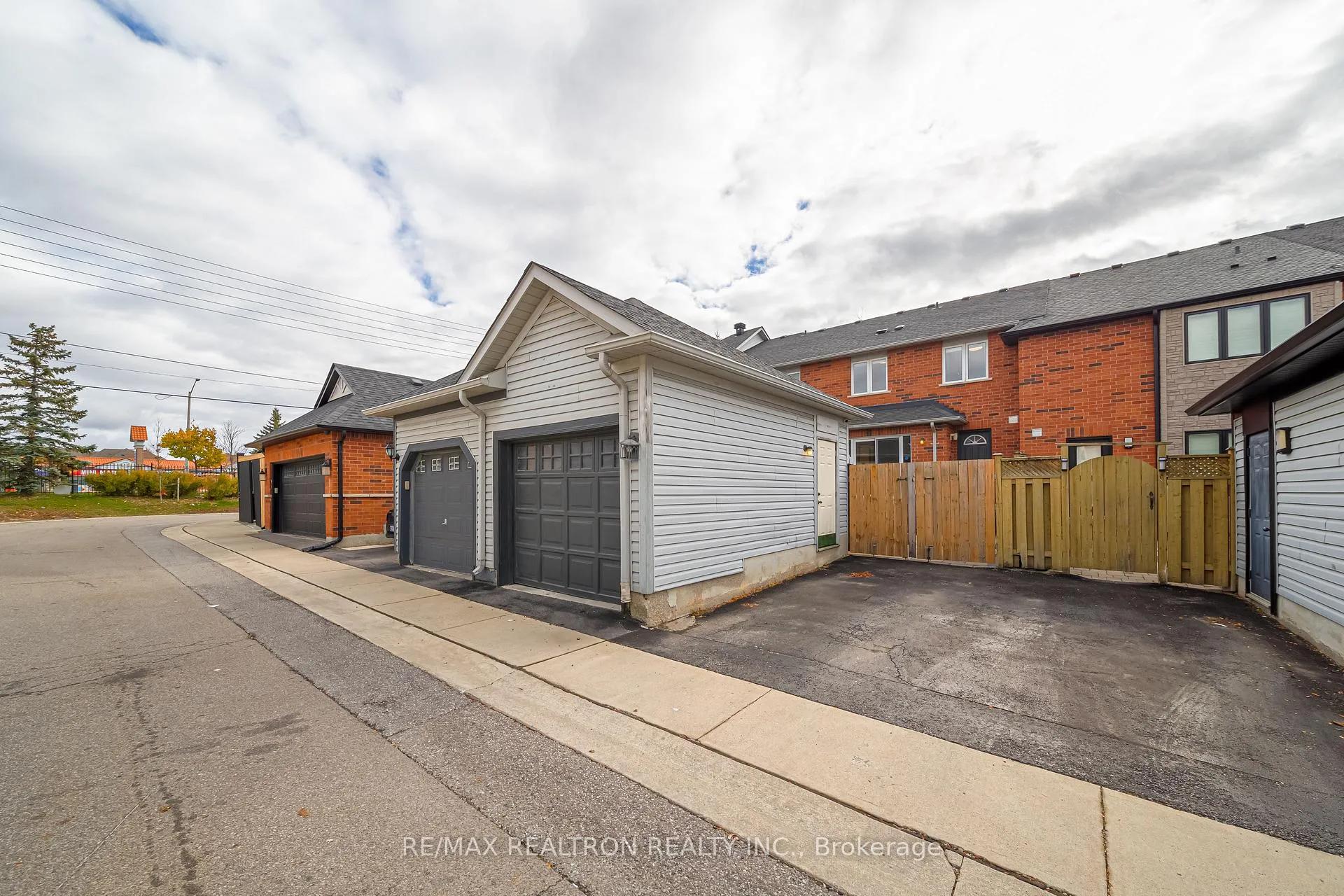 Photo 28 of 195 Equator Crescent, Vaughan, Vellore Village — HOMEH