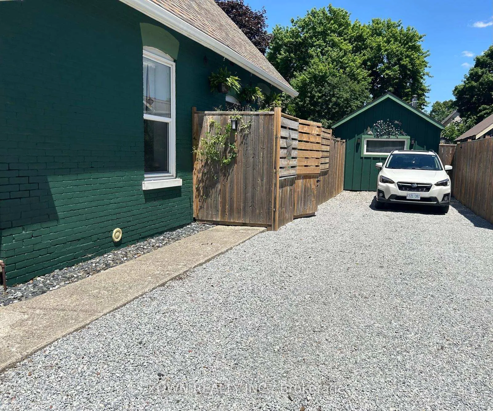 Photo 3 of 68 Victoria Street, Chatham-Kent, Thamesville — HOMEH