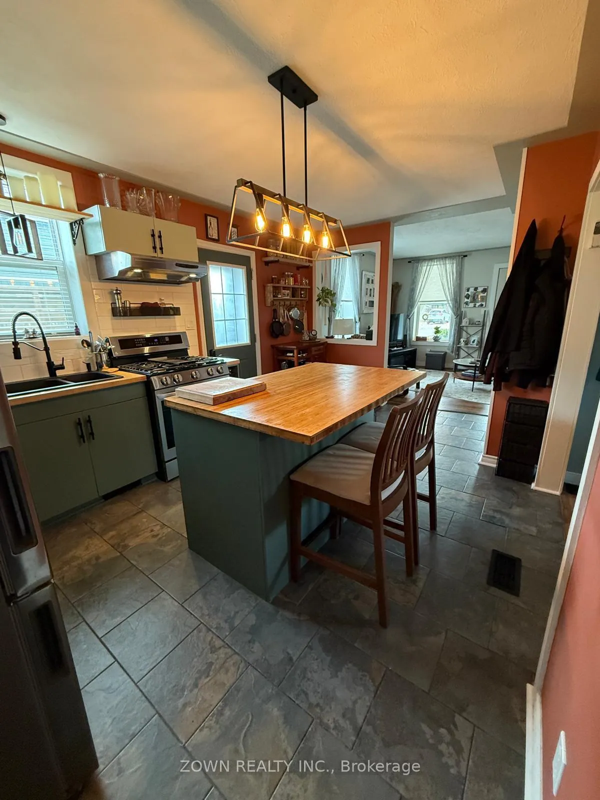 Photo 7 of 68 Victoria Street, Chatham-Kent, Thamesville — HOMEH