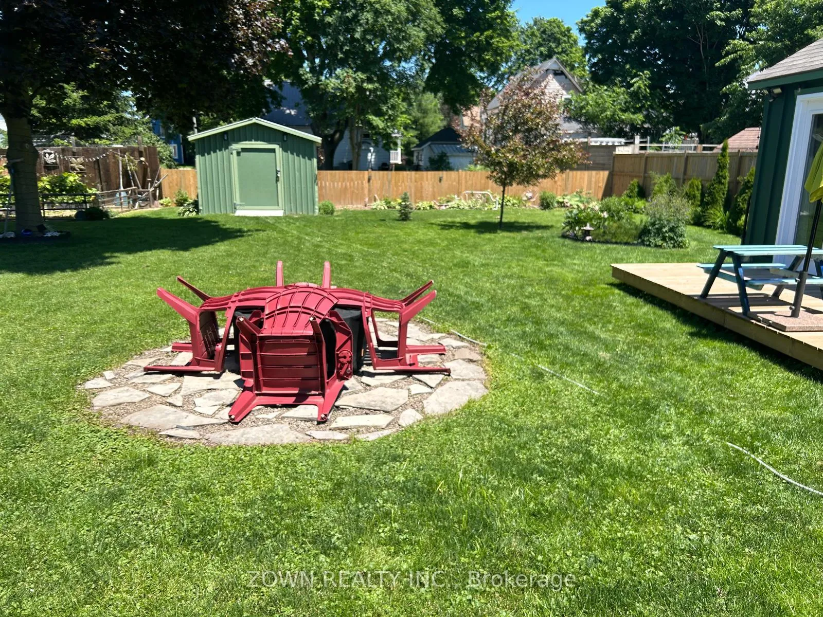 Photo 35 of 68 Victoria Street, Chatham-Kent, Thamesville — HOMEH
