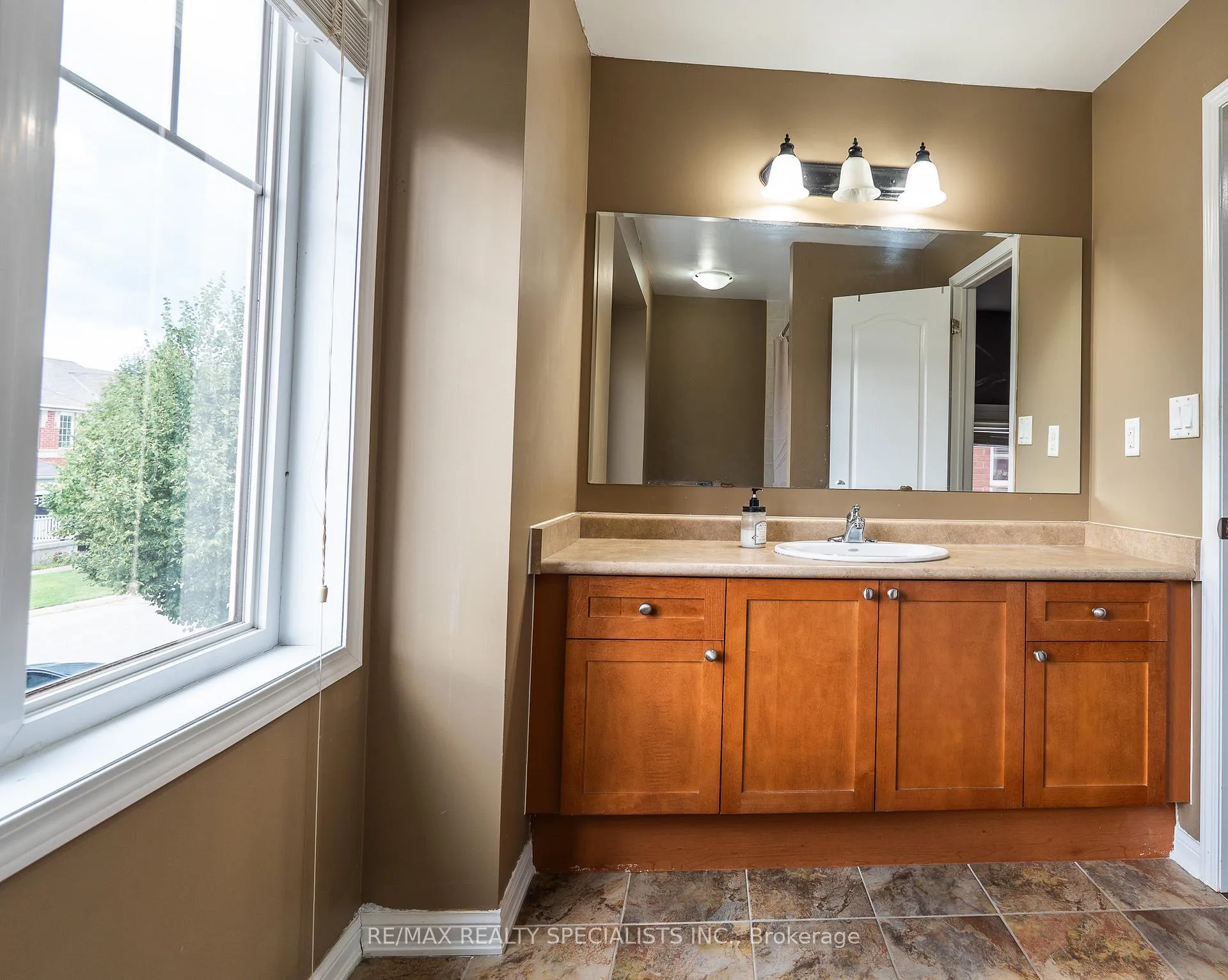 Photo 18 of 212 Prosser Circle S, Milton, Harrison — HOMEH