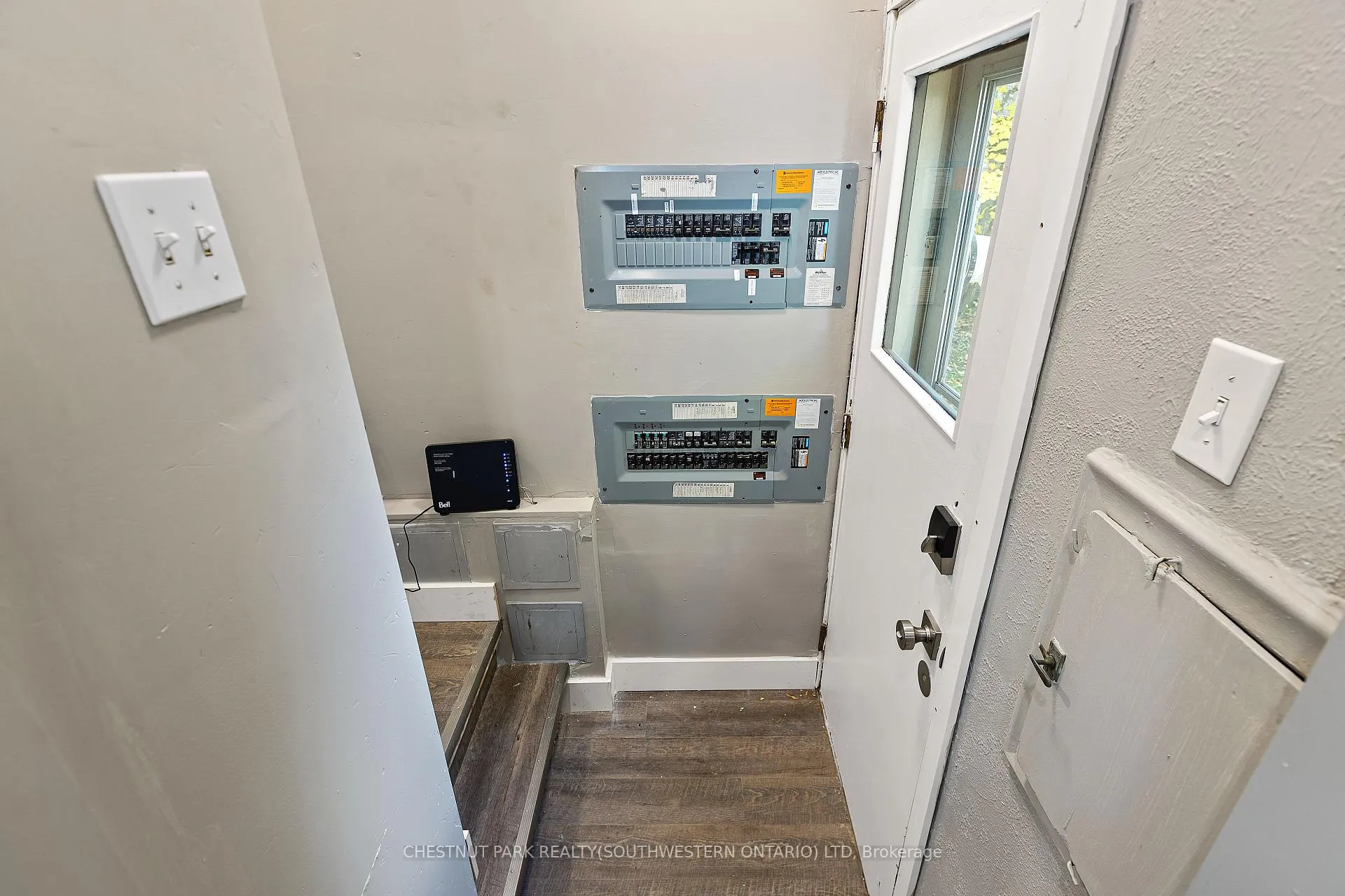 Photo 16 of 154 Elgin Crescent, Waterloo — HOMEH