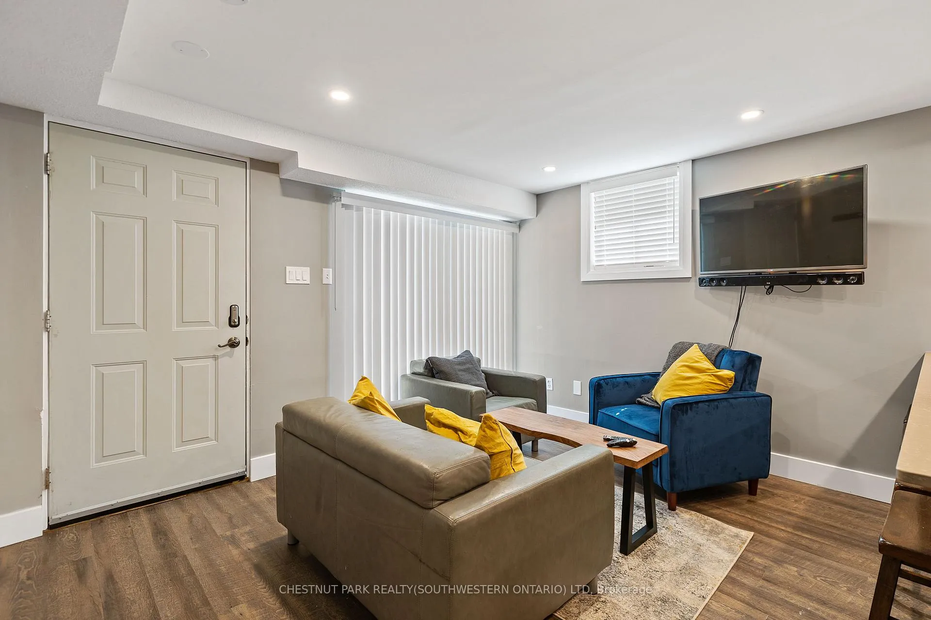Photo 19 of 154 Elgin Crescent, Waterloo — HOMEH