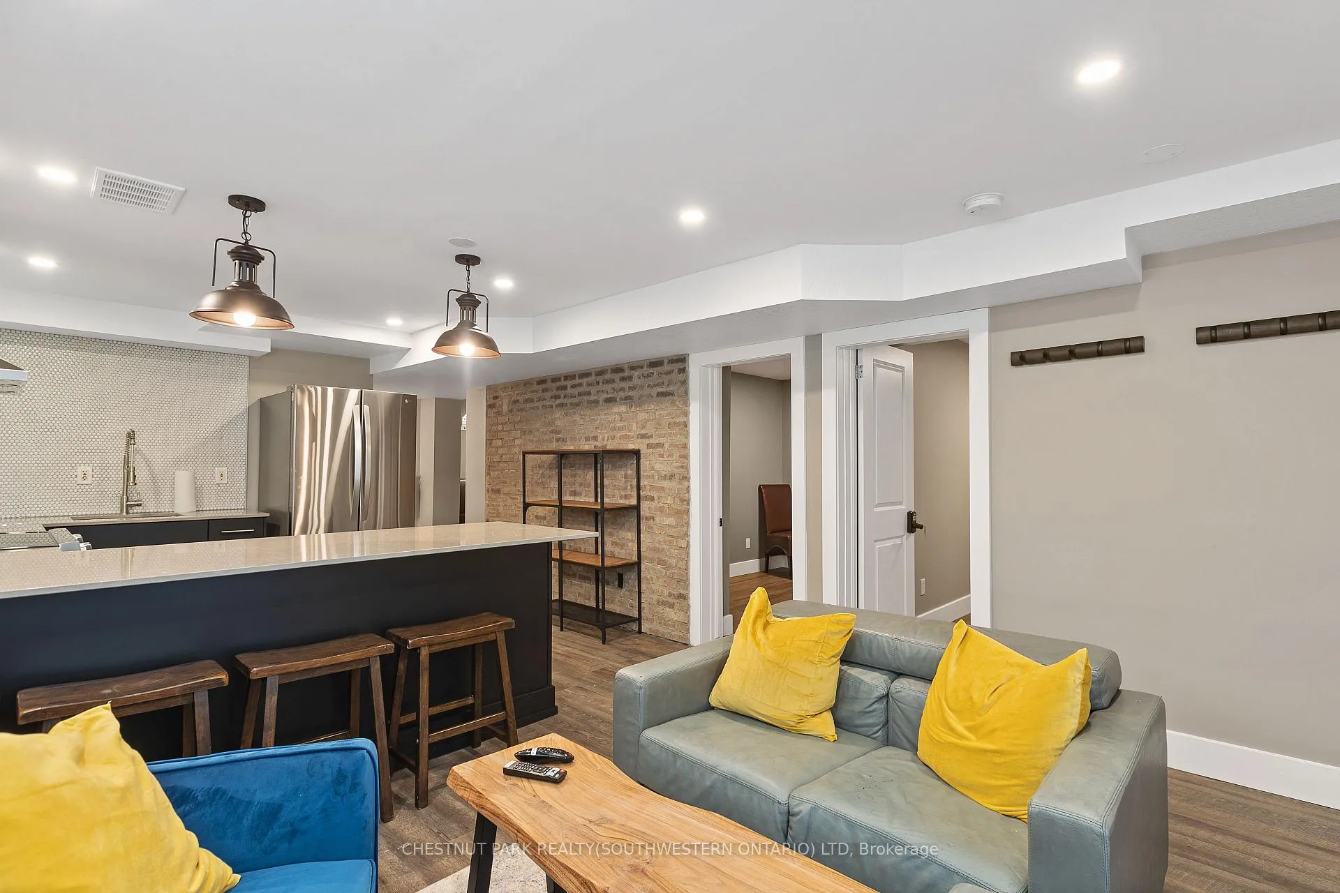 Photo 20 of 154 Elgin Crescent, Waterloo — HOMEH