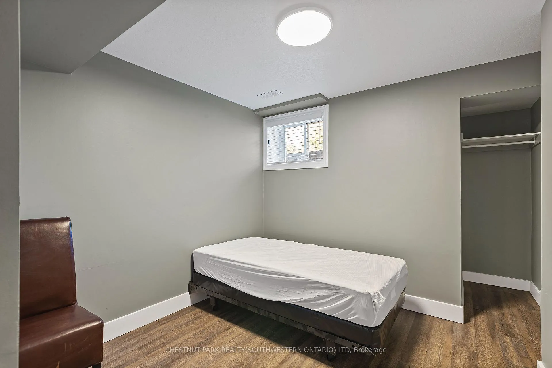 Photo 24 of 154 Elgin Crescent, Waterloo — HOMEH