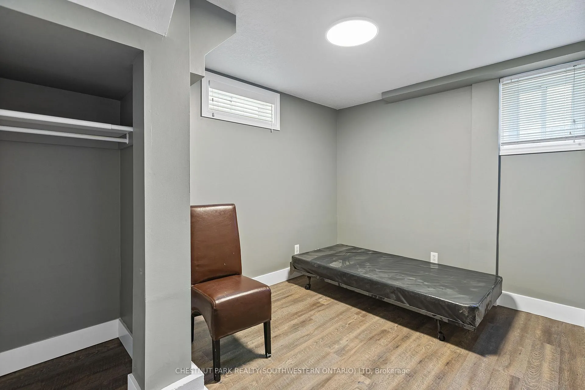 Photo 25 of 154 Elgin Crescent, Waterloo — HOMEH