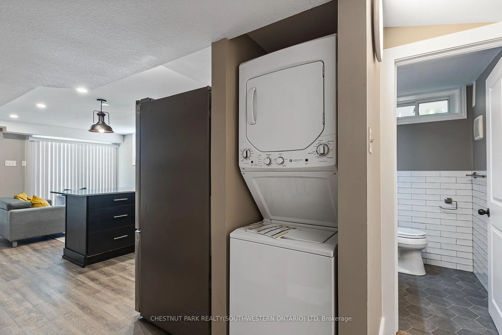 Photo 28 of 154 Elgin Crescent, Waterloo — HOMEH