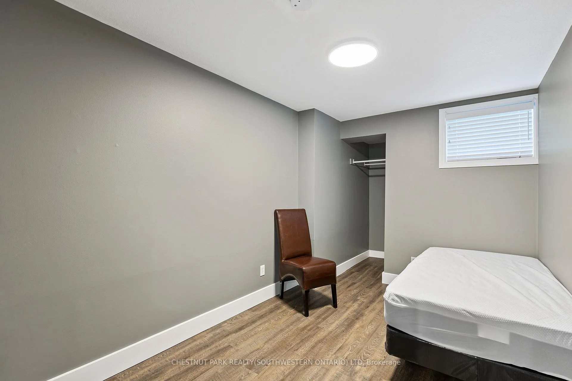 Photo 29 of 154 Elgin Crescent, Waterloo — HOMEH
